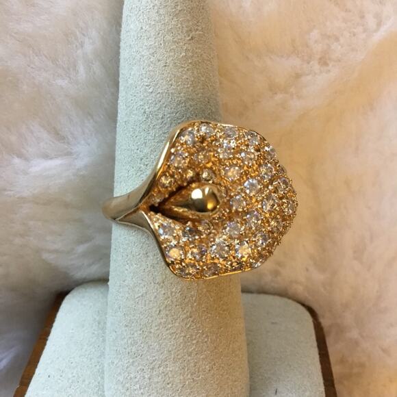 Gold Lily Crystal Statement Cocktail Ring - Picture 1 of 13